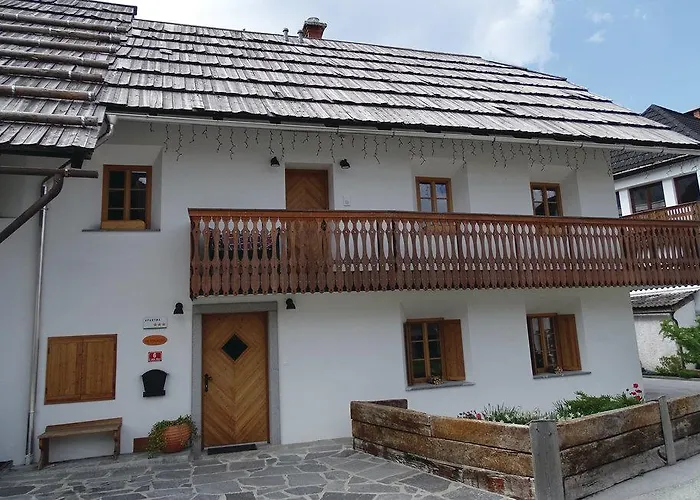 Apartma Pri Struklju Daire *